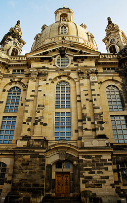 Dunkle Steine der Vergangenheit / Dresden - © Helga Jaramillo Arenas - Fotografie und Poesie / April 2011