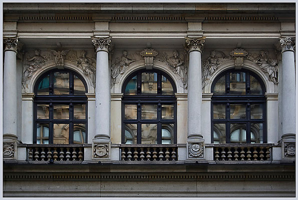 Augenwischerei- © Helga Jaramillo Arenas - Fotografie und Poesie / April 2012