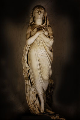 Aus der Schönheit vertrieben - © Helga Jaramillo Arenas - Fotografie und Poesie / Juni 2018