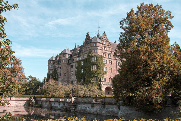 Schloß Neuenstein - © Helga Jaramillo Arenas - Fotografie und Poesie / November 2019