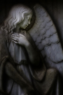 Als hätte es die Hoffnung nie gegeben -  © Helga Jaramillo Arenas - Fotografie und Poesie / März 2023