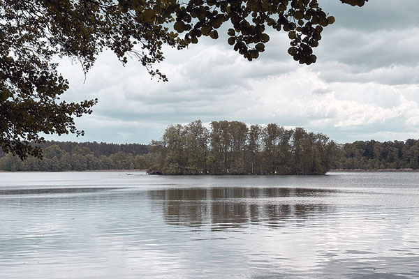 Inselglück- Uckermark - © Helga Jaramillo Arenas - Fotografie und Poesie / Mai 2025