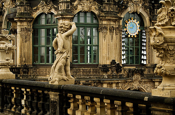 "Wie spät ist es?" / Dresden - © Helga Jaramillo Arenas - Fotografie und Poesie / April 2011