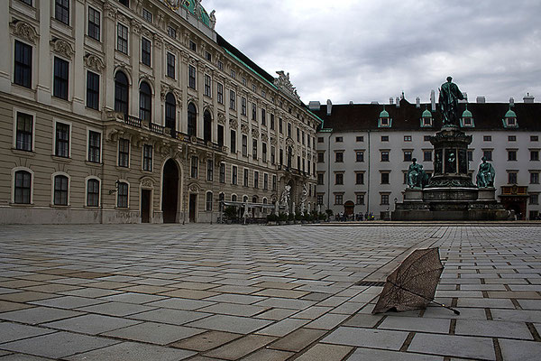 Vor dem Sturm / Wien - © Helga Jaramillo Arenas - Fotografie und Poesie / August 2011