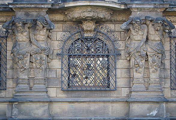 Meisterliche Baukunst (3) / Dresden - © Helga Jaramillo Arenas - Fotografie und Poesie / Mai 2011
