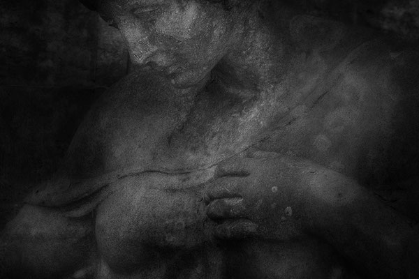 In die Stille gehen -  © Helga Jaramillo Arenas - Fotografie und Poesie / April 2021