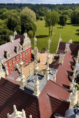 Über den Dächern von Schloß Muskau - Bad Muskau - Schloß Muskau - © Helga Jaramillo Arenas - Fotografie und Poesie / Juni 2026