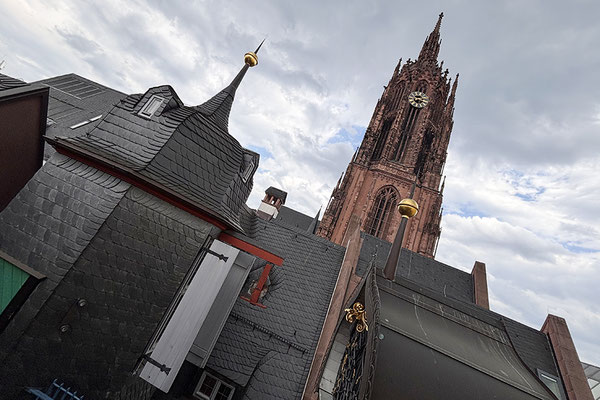 Fünfzehnnullneun - Frankfurt - © Helga Jaramillo Arenas - Fotografie und Poesie / April 2026