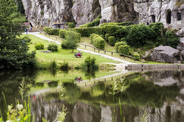 Erstaunlichkeiten/Externsteine- Horn Bad-Meinigen -  © Helga Jaramillo Arenas - Fotografie und Poesie / Juli 2022