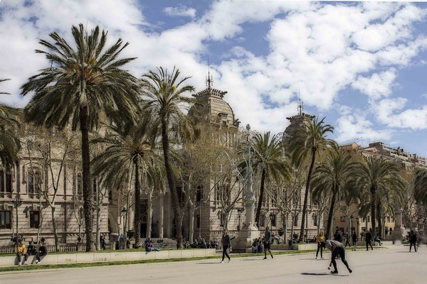 Die Ruhe vor dem Sturm - Barcelona/Promenade Passeig de Lluis Campanys - © Helga Jaramillo Arenas - Fotografie und Poesie / Mai 2020