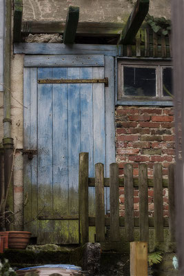 Die blaue Tür -  © Helga Jaramillo Arenas - Fotografie und Poesie / April 2021