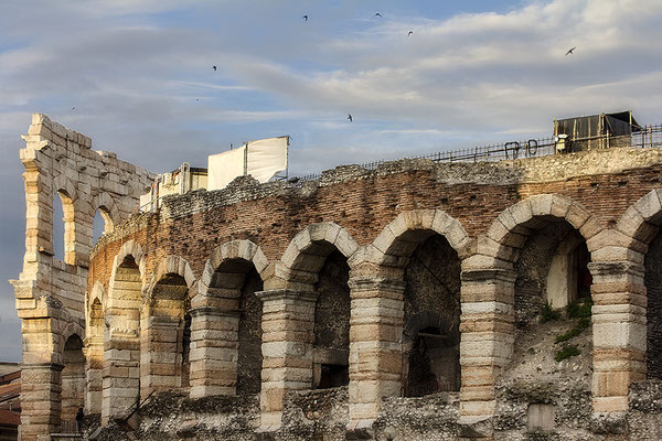 Steine, die Geschichte erzählen / Arena di Verona (2) - © Helga Jaramillo Arenas - Fotografie und Poesie / Juni 2018