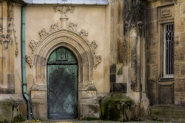 Die geschlossene Hintertür - © Helga Jaramillo Arenas - Fotografie und Poesie / Oktober 2017