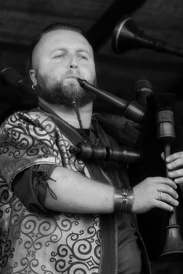 Die Spielleute Tarranis/Mittelalterfest auf der Ronneburg 2017 - © Helga Jaramillo Arenas - Fotografie und Poesie / Oktober 2017