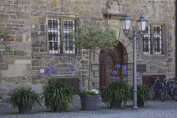Am Marktplatz (2) / Öhringen - © Helga Jaramillo Arenas - Fotografie und Poesie / Juli 2017