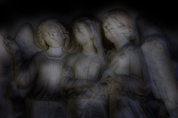 Den Umständen entsprechend -  © Helga Jaramillo Arenas - Fotografie und Poesie / Dezember 2022