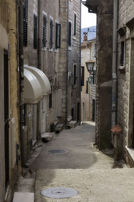 Malerische Gassen - Herceg Novi/Montenegro -  © Helga Jaramillo Arenas - Fotografie und Poesie / September 2022