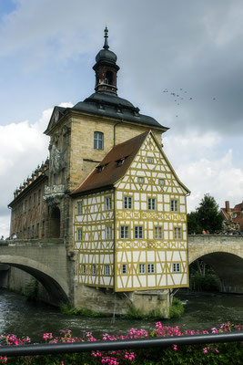 Bevor der Regen kommt / Bamberger Rathaus - © Helga Jaramillo Arenas - Fotografie und Poesie / August 2019