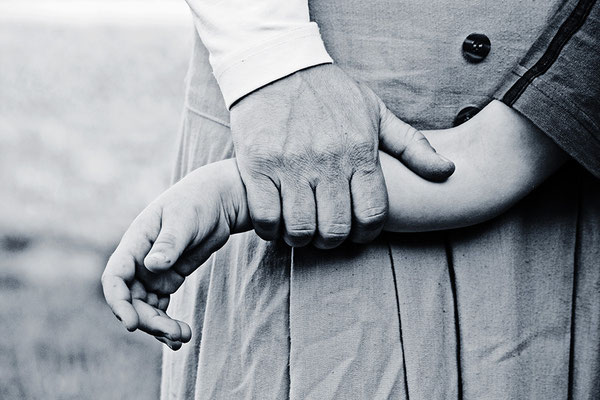 Die Sprache der Hände (4) - © Helga Jaramillo Arenas - Fotografie und Poesie / August 2013
