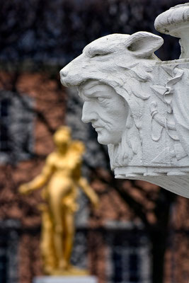 Der gestrenge Bewacher / Schloßgarten Schwetzingen - © Helga Jaramillo Arenas - Fotografie und Poesie / April 2015