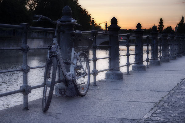 Spaziergang an der Spree / Berlin - © Helga Jaramillo Arenas - Fotografie und Poesie / Juni 2019