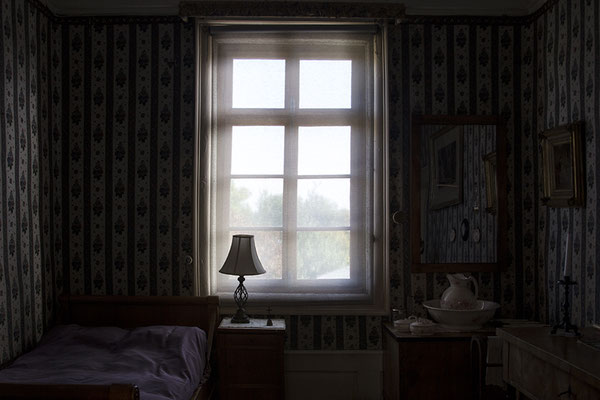 Das Zimmer -  © Helga Jaramillo Arenas - Fotografie und Poesie / Oktober 2023