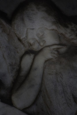 In das Vergessen geflüchtet - © Helga Jaramillo Arenas - Fotografie und Poesie / November 2018