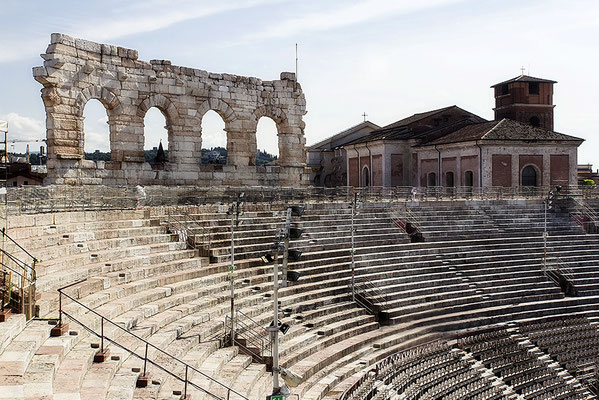 Von Innen besehen / Arena di Verona - © Helga Jaramillo Arenas - Fotografie und Poesie / Juni 2018 