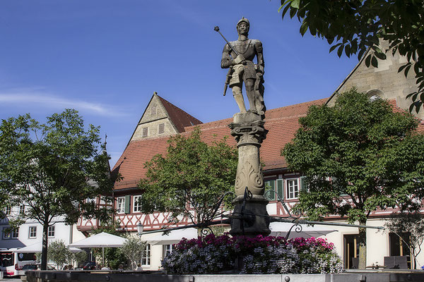 Am Marktplatz / Öhringen - © Helga Jaramillo Arenas - Fotografie und Poesie / Juli 2017
