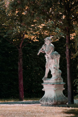 Ein leiser Ton im Garten der Träume / Schloß Seehof Memmelsdorf - © Helga Jaramillo Arenas - Fotografie und Poesie / Juni 2015