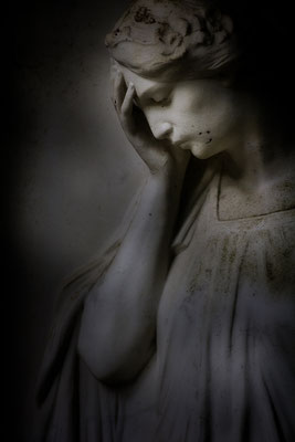 Gedanken über eine verwirrte Welt -  © Helga Jaramillo Arenas - Fotografie und Poesie / Juni 2021 