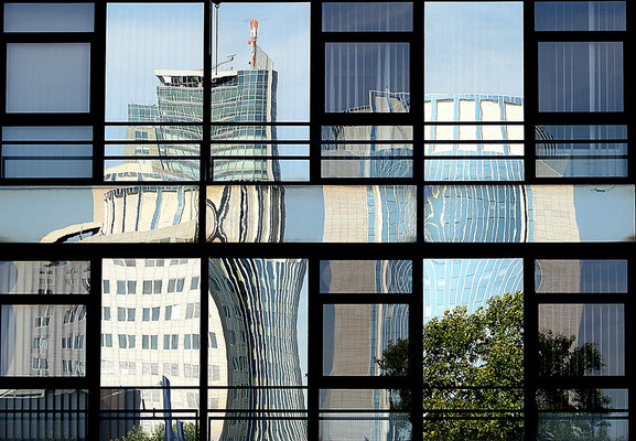 Zerrungen - © Helga Jaramillo Arenas - Fotografie und Poesie / August 2010