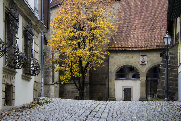 Der Weg zur Kirche / Öhringen - © Helga Jaramillo Arenas - Fotografie und Poesie / Januar 2019