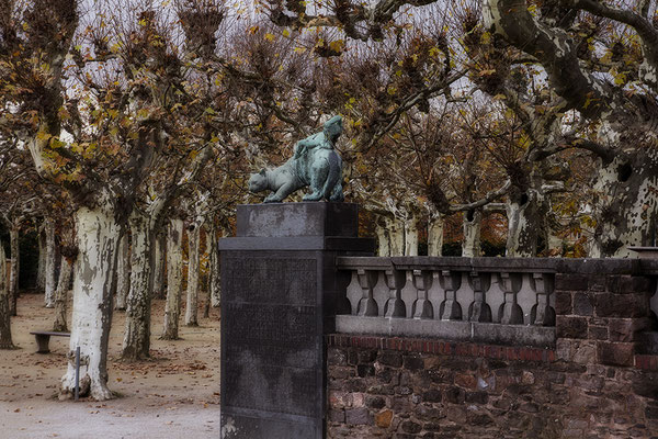 Eintritt in fremde Welten / Darmstadt Mathildenhöhe - © Helga Jaramillo Arenas - Fotografie und Poesie / November 2017