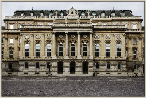 Burgenpalast - © Helga Jaramillo Arenas - Fotografie und Poesie / August 2017