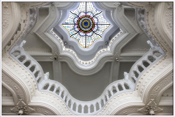 Ein Treppenhaus wie Porzellan (2) - © Helga Jaramillo Arenas - Fotografie und Poesie / Mai 2017