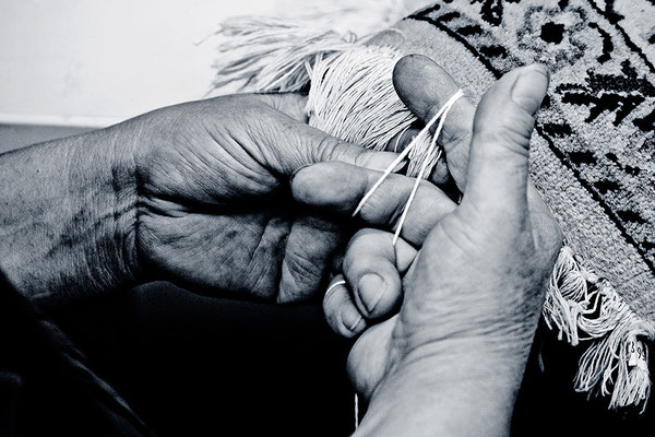 Die Sprache der Hände (5) - © Helga Jaramillo Arenas - Fotografie und Poesie / August 2013