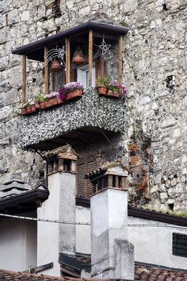 Warten auf Weihnachten / Brescia - Italien - © Helga Jaramillo Arenas - Fotografie und Poesie / Juli 2018