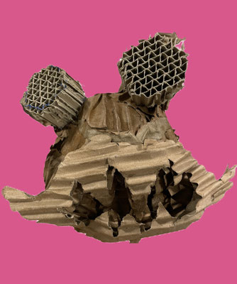 Ohne Titel, Karton und Kleister, 19 x 15 x 15 cm, 2024