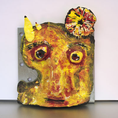 ohne Titel (Buchstütze), Metall / Ton / Acrylfarbe, 12.5 x 10 cm, 2026