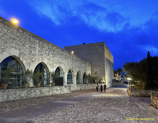 THE PARADOR DE JAEN FROM THE OUTSIDE