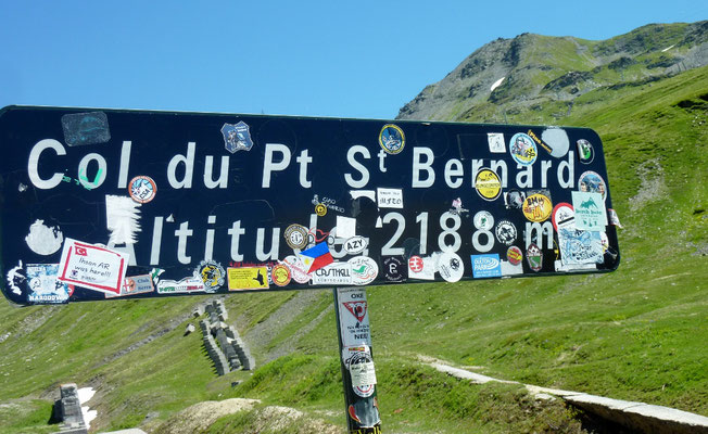 col du Petit Saint-Bernard 2 188 m (AU BOUT DES PIEDS)