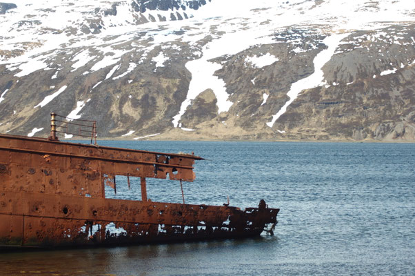 No Man's Land by Mel Piper · photography by Mel Piper · research and writing in Iceland