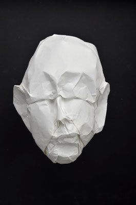 Theodor Heuss /2022 / Papier / 24x17x20cm