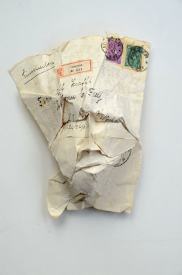Schriftverkehr III / antiker Briefumschlag / 2023 / 20 x 15 x 6 cm