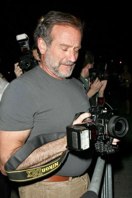 ROBIN WILLIAMS ET NIKON 