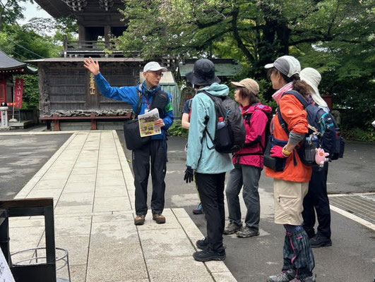 高尾山の植生だけではなく、薬王院の大本堂なども見学