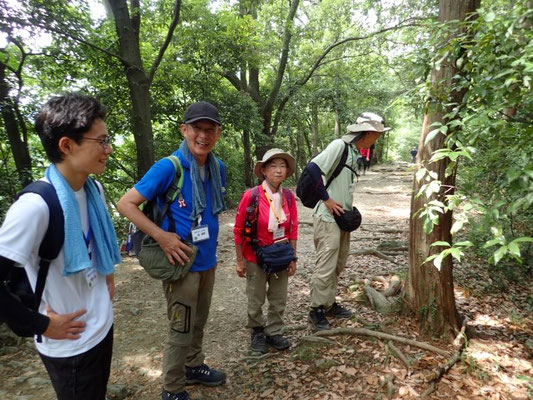 給水休憩：気温が高いのでこまめに休憩です