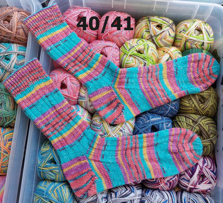 4-fach Sockengarn, 75% Schurwolle, 25% Polyamid, waschbar bis 40° im Schonwaschgang