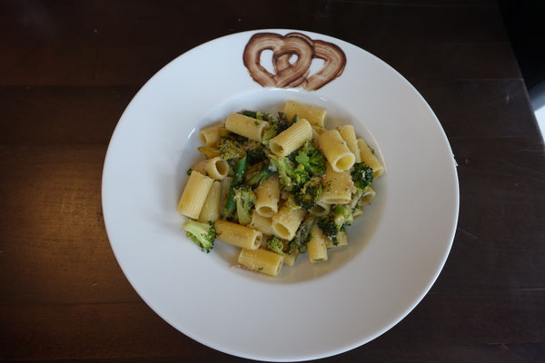 Rigatoni mit grünem Spargel und Brokkoli - Pi mal Butter Mädchenvöllerei